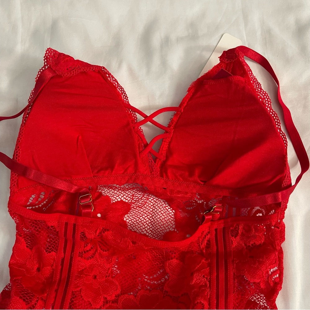 Red lace crisscross removable pads teddy bodysuit - Picture 6 of 11